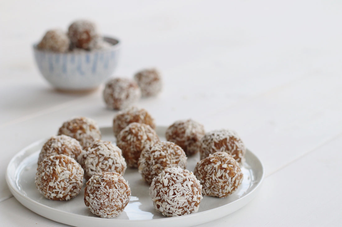 A super simple (and crazy delicious) salted caramel protein ball recipe